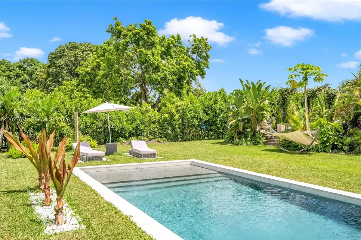 12230 NW 22nd Ct, Miami: photo 1 of 54