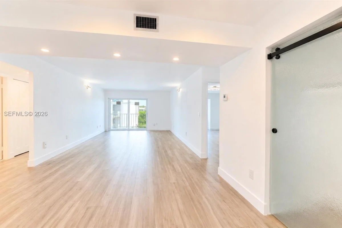 7745 SW 86th St #D-323, Miami: photo 1 of 12