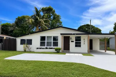 632 NW 19th St, Pompano Beach: photo 1 of 14
