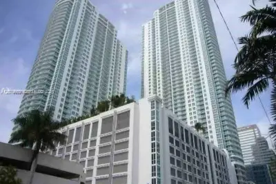 951 Brickell Ave #4105, Miami: photo 1 of 25