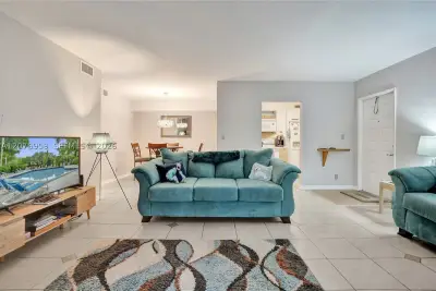 3017 N Oakland Forest Dr #208, Oakland Park: photo 1 of 32