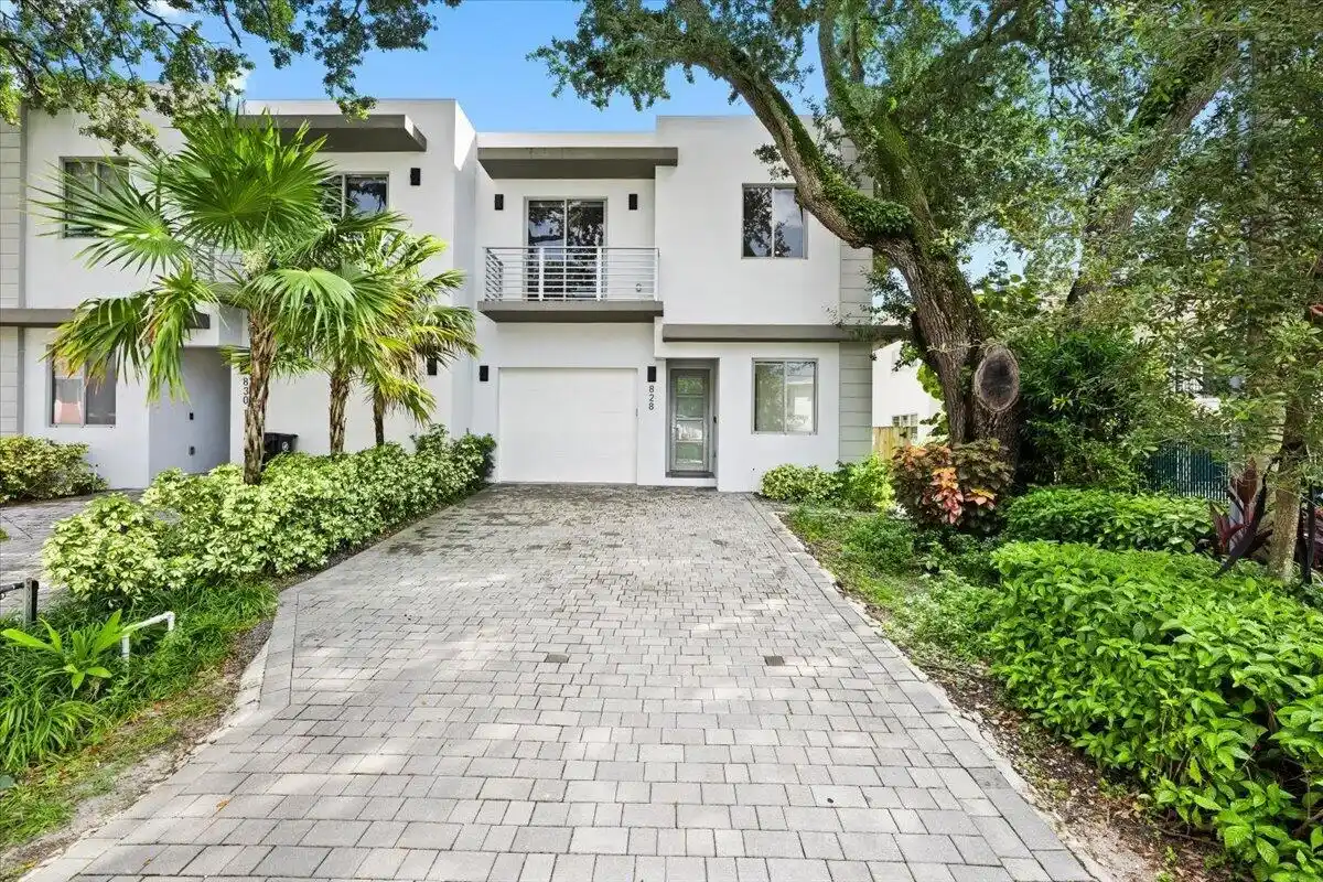 828 SW 30th St, Fort Lauderdale: photo 1 of 1