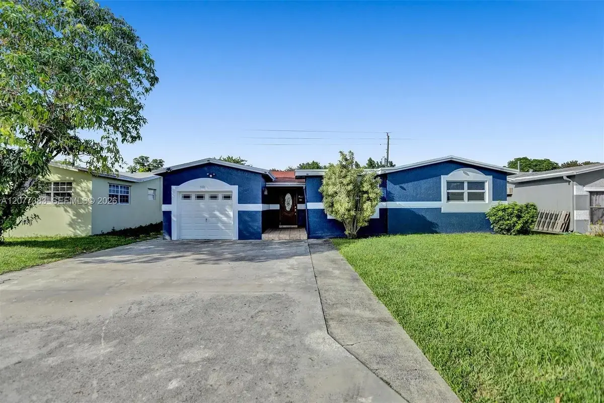 7221 Fairway Blvd, Miramar: photo 1 of 36