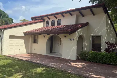 7918 Hibiscus Cir #59, Tamarac: photo 1 of 41