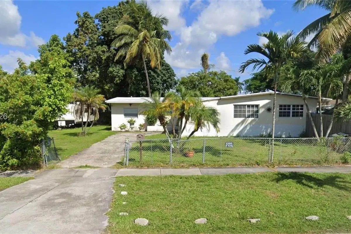 15465 SW 298th Ter, Homestead: photo 1 of 25