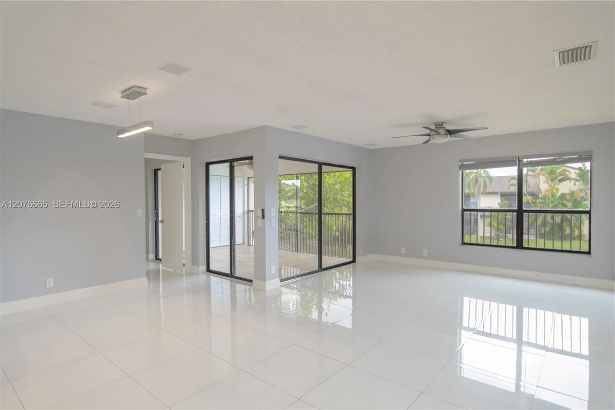 3745 Cocoplum Cir #3561, Coconut Creek: photo 1 of 12