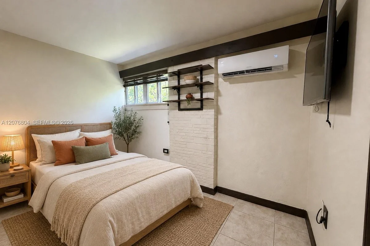 1309 S 23rd Ave, Hollywood: photo 1 of 21