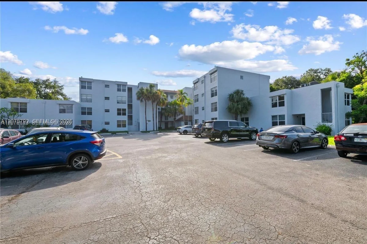 9400 Live Oak Pl #205, Davie: photo 1 of 17