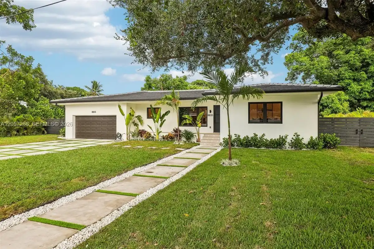 8835 NE 9th Ct, Miami: photo 1 of 6