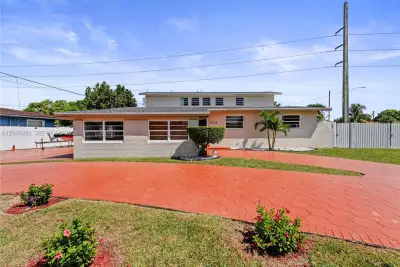 8241 SW 12th Ter, Miami: photo 1 of 52