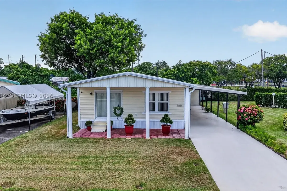 5211 SW 29th Ter, Dania Beach: photo 1 of 43