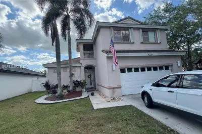 4220 SW 153rd Ave, Miramar: photo 1 of 31
