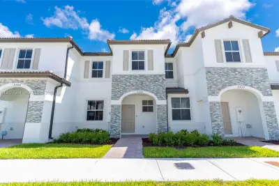 2660 SE 28th St, Homestead: photo 1 of 28
