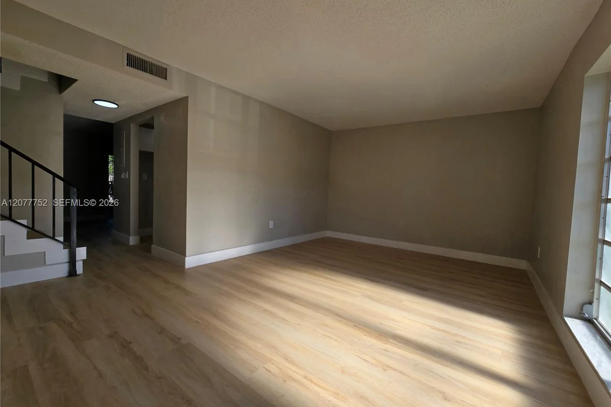 17120 SW 94th Ave #404, Palmetto Bay: photo 1 of 16