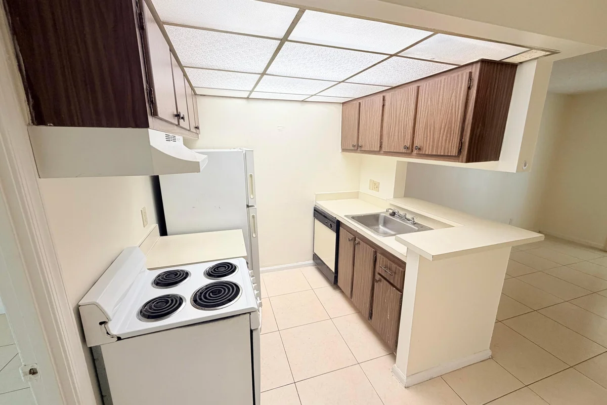 1500 N Congress Ave #A113, West Palm Beach: photo 1 of 12