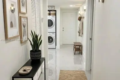 305 NE 58th Ter, Miami: photo 1 of 20