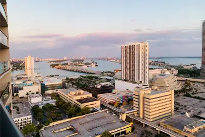 1600 NE 1st Ave #2909, Miami: photo 1 of 17