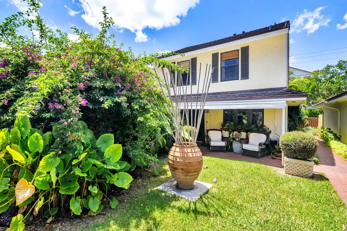 11290 Glen Oaks Ct, North Palm Beach: photo 1 of 44