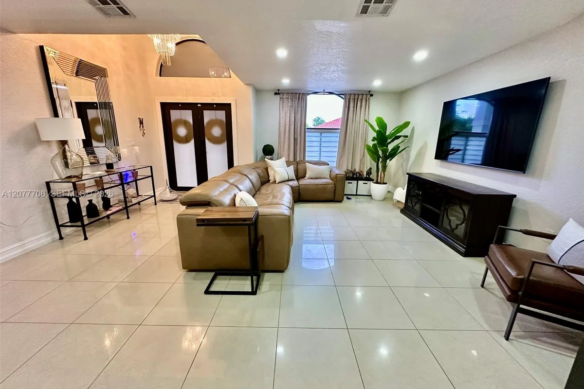 9021 NW 150th Ter, Miami Lakes: photo 1 of 28
