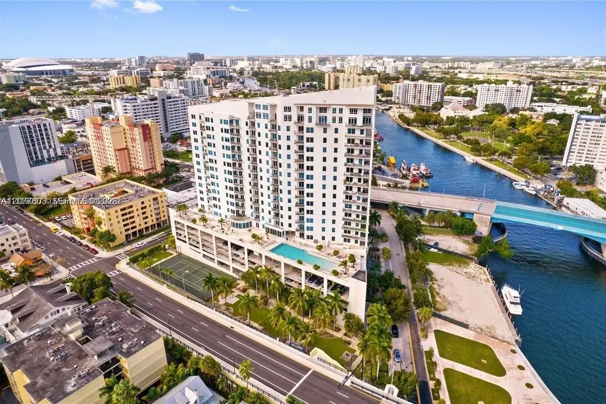 10 S River Dr #801, Miami: photo 1 of 12