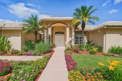 8671 155th Pl N, Palm Beach Gardens: photo 1 of 101