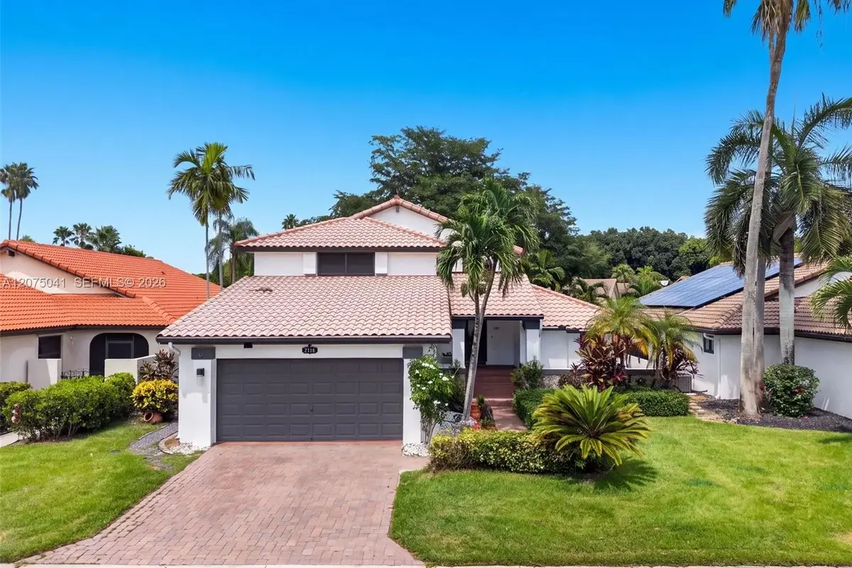 2116 Austin, Weston: photo 1 of 37