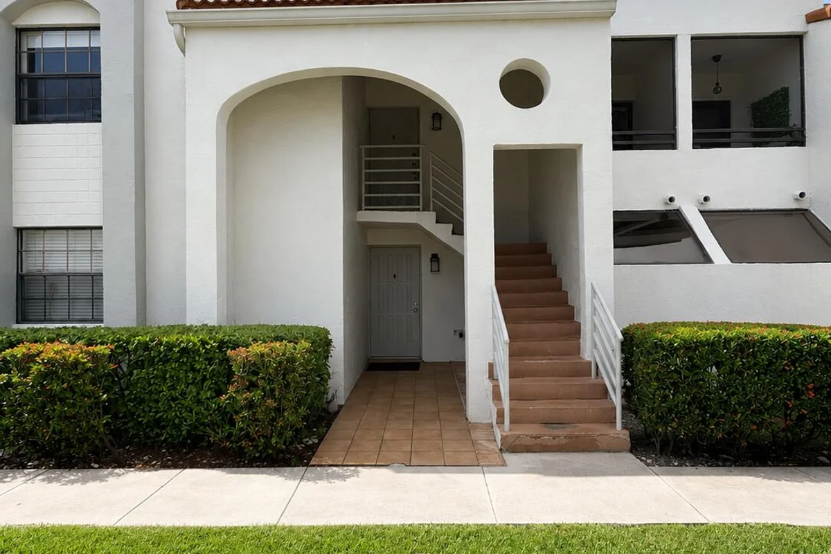 3545 Magellan Cir #352-5, Aventura: photo 1 of 25