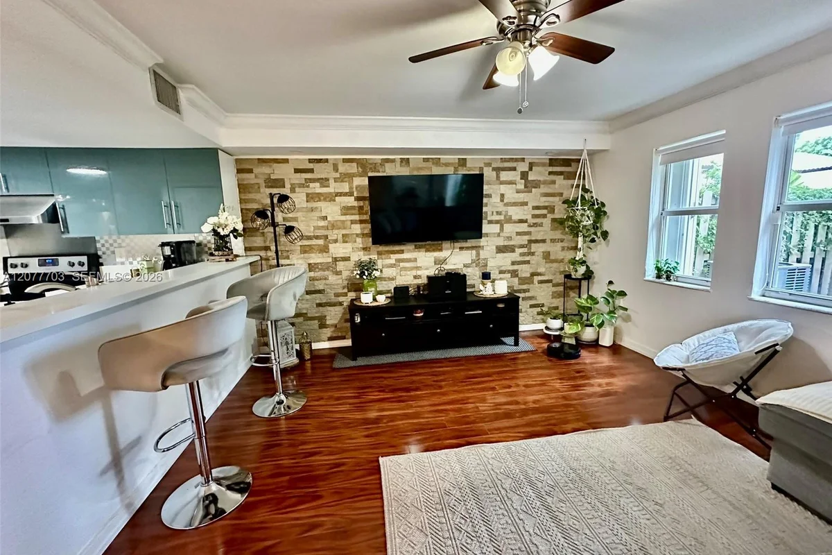 10901 NW 88th Ter #804, Doral: photo 1 of 24