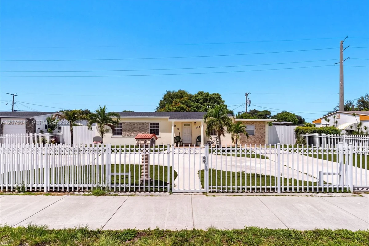 15850 NW 18th Pl, Miami Gardens: photo 1 of 37