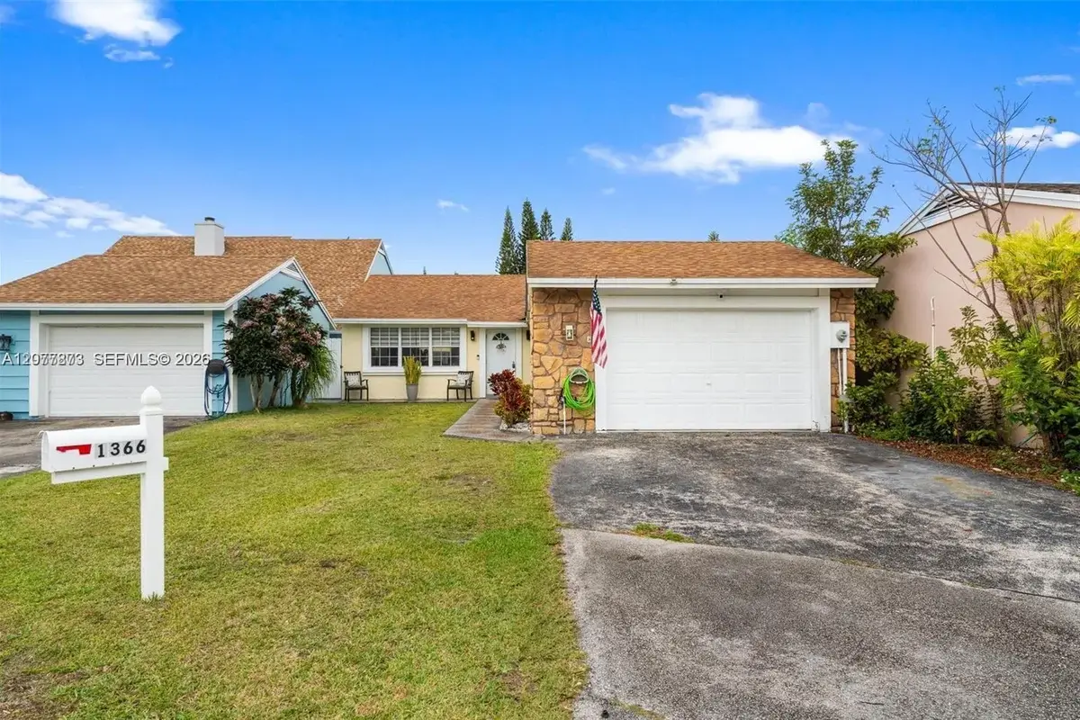 1366 Osprey Ct, Homestead: photo 1 of 24