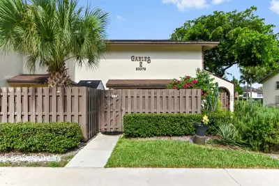 23378 Lyons Rd #204, Boca Raton: photo 1 of 34