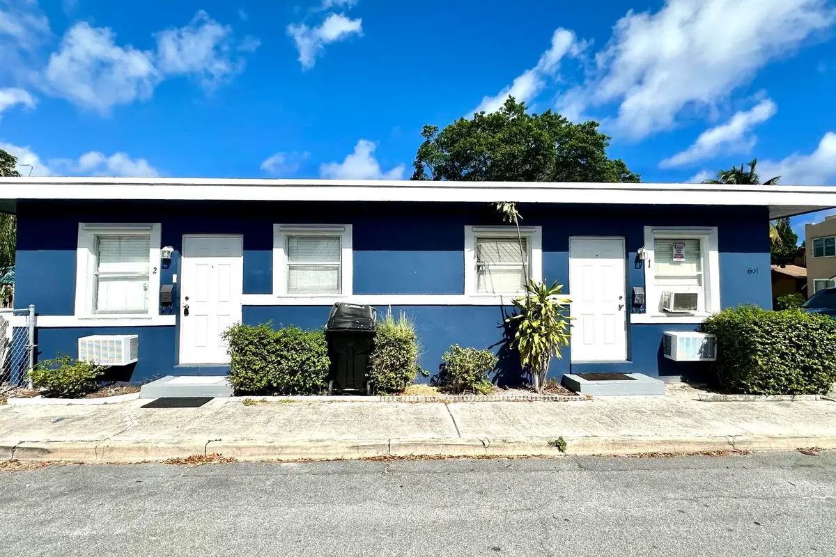 601 N K St #2, Lake Worth Beach: photo 1 of 7