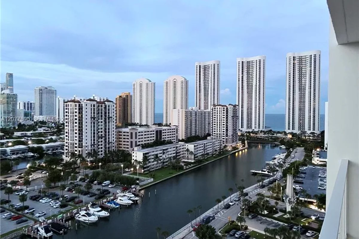 500 Bayview Dr #1723, Sunny Isles Beach: photo 1 of 17