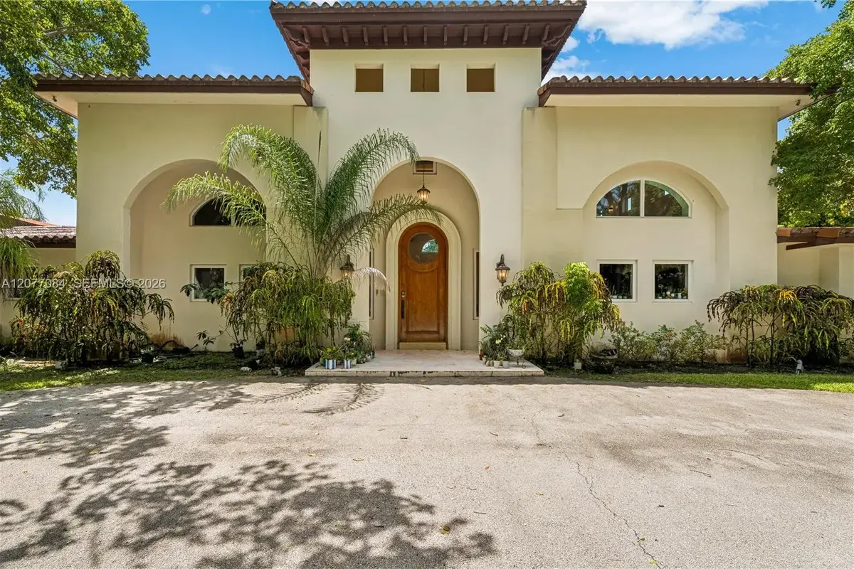 6600 SW 111th St, Pinecrest: photo 1 of 86