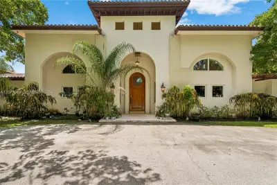 6600 SW 111th St, Pinecrest: photo 1 of 86