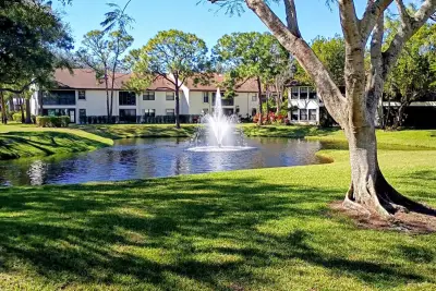 3451 Jog Park Dr, Lake Worth: photo 1 of 17