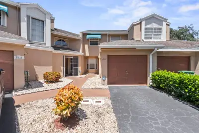 7127 Woodmont Way, Tamarac: photo 1 of 34