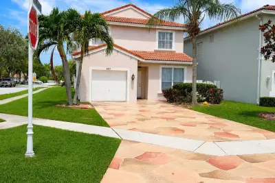 6937 Turtle Bay Ter, Lake Worth: photo 1 of 21