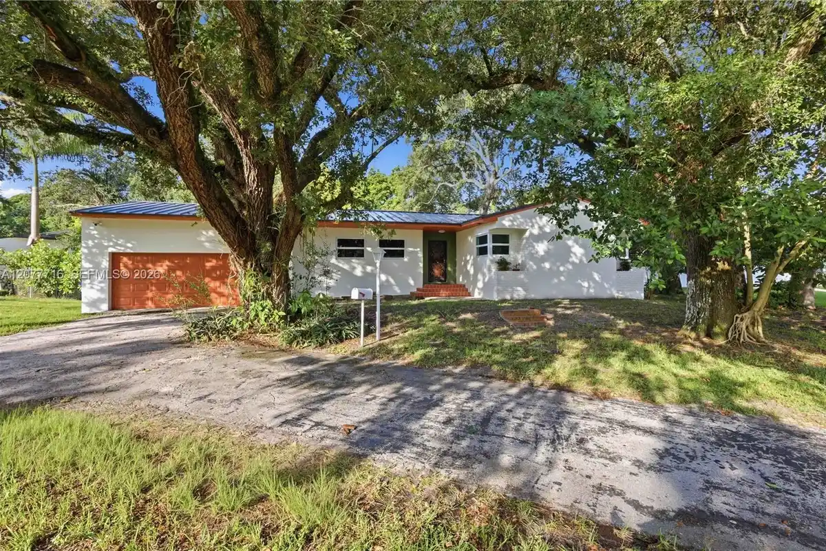 13040 N Miami Ave, Miami: photo 1 of 38