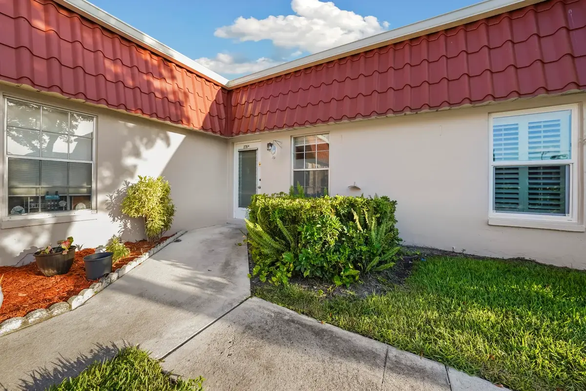 270 Cape Cod Cir #B, Lake Worth: photo 1 of 22
