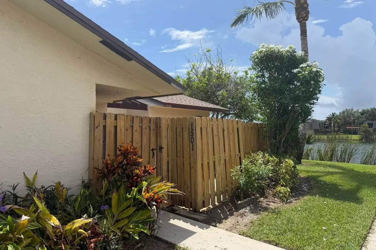1501 Waterview Cir, Palm Springs: photo 1 of 20