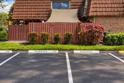 1200 SW 118th Ter, Davie: photo 1 of 27