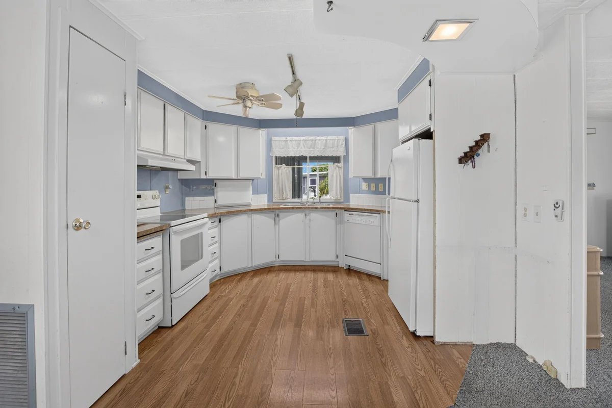 39019 Gayle Bay, Boynton Beach: photo 1 of 58