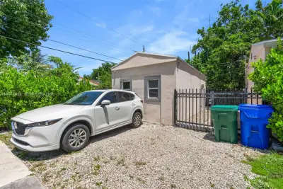 4901 NW 10th Ave #2, Miami: photo 1 of 14
