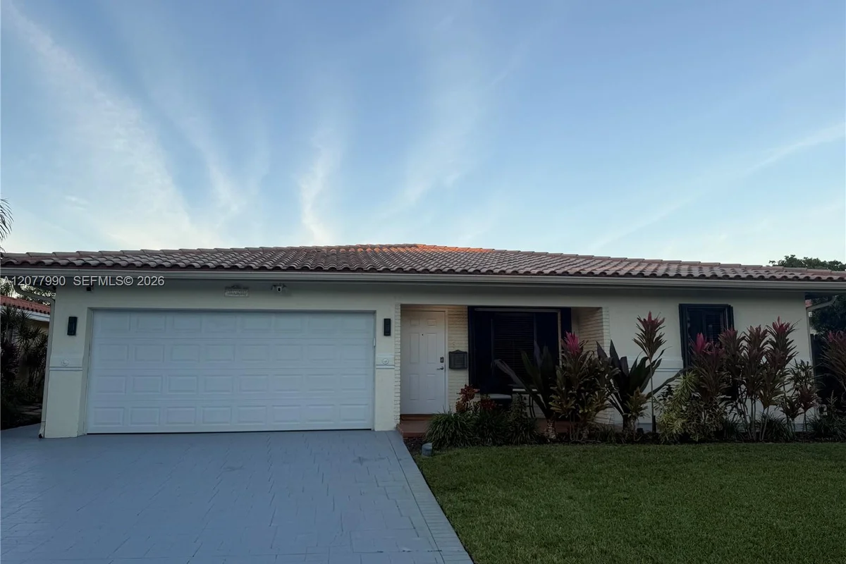 1721 NE 48th Ct, Fort Lauderdale: photo 1 of 14