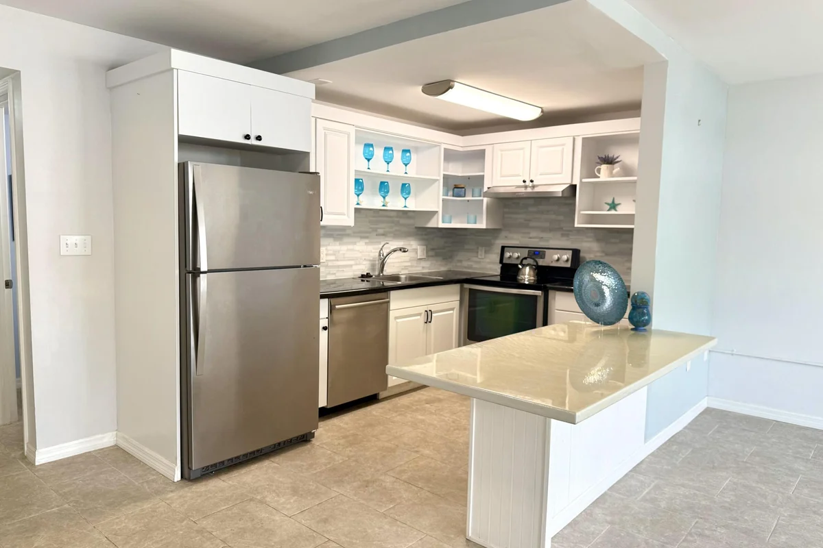 28 Ventnor B Dr, Deerfield Beach: photo 1 of 48