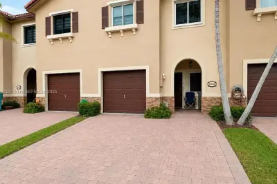 21943 SW 88th Path, Cutler Bay: photo 1 of 28