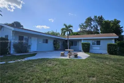 1231 NE 23rd Ave #3, Pompano Beach: photo 1 of 7