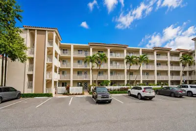14112 Huntington Pointe Dr #401, Delray Beach: photo 1 of 38