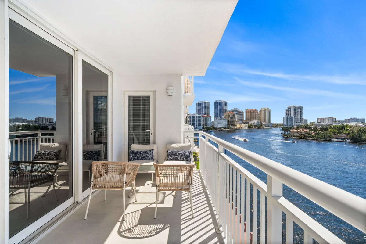 511 Bayshore Dr #810, Fort Lauderdale: photo 1 of 24